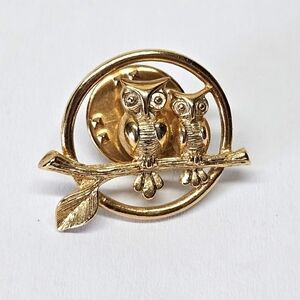 VINTAGE Avon Lapel Pin Two Owls on Branch Gold-Tone Circle Brooch Signed